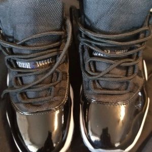 Space jam 11 size 8 men’s